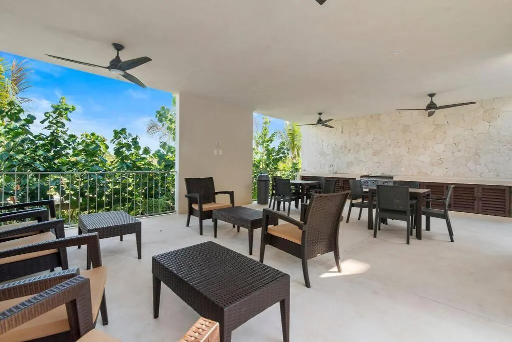 Seahorse Prvt Jacuzzi W Ocean View Beach Access 9 Pools Akumal